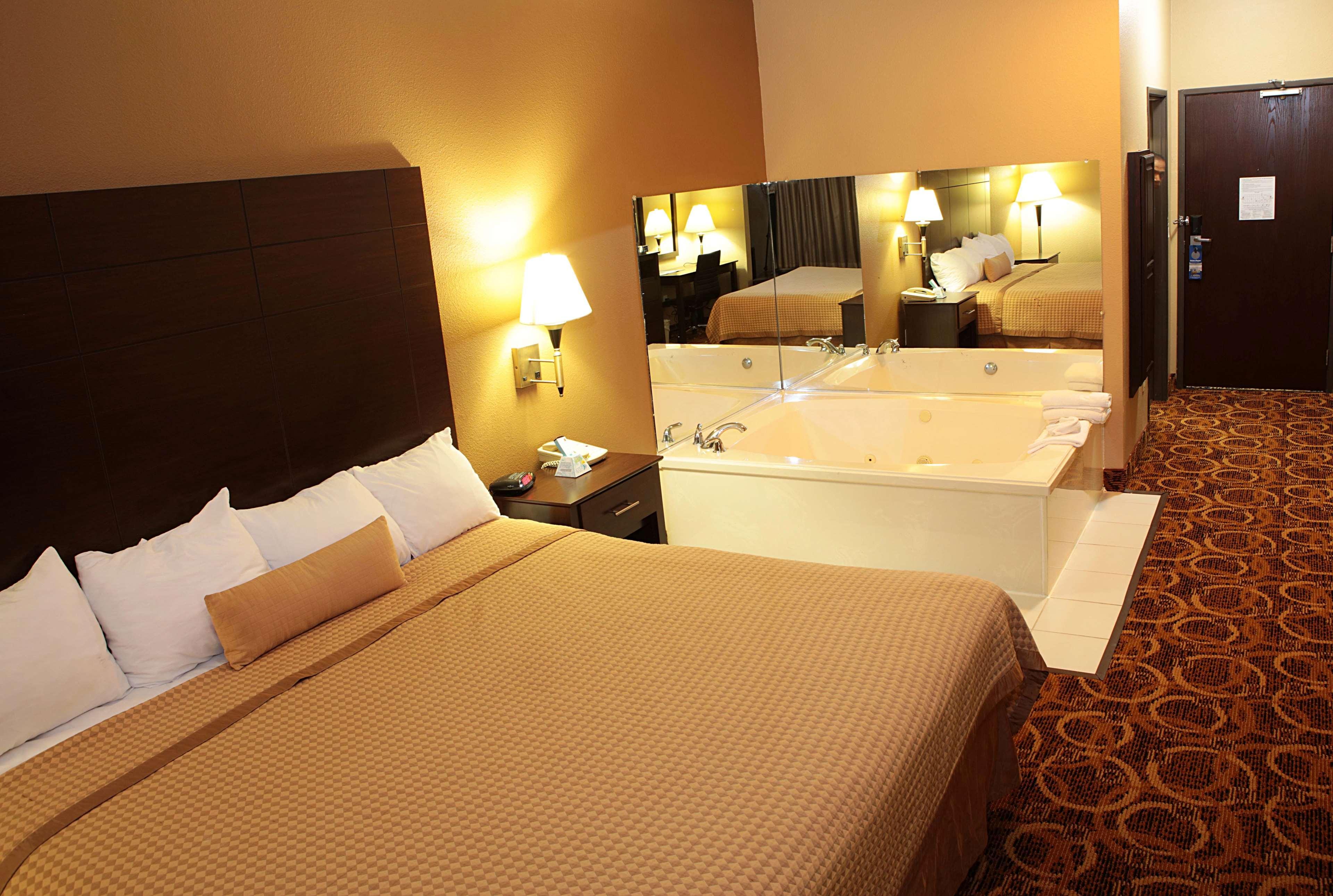 Best Western Northwest Inn Dallas Exterior photo